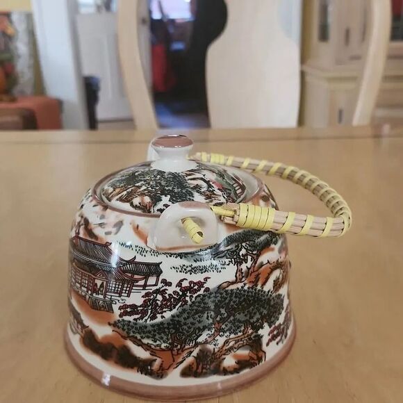 Chinese ceramic tea pot with strainer - Picture 4 of 8